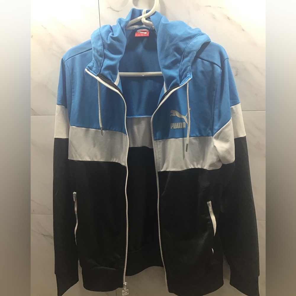 Puma Heritage Wind Jacket Windbreaker Navy Blue White Vintage Rare Nylon
Small